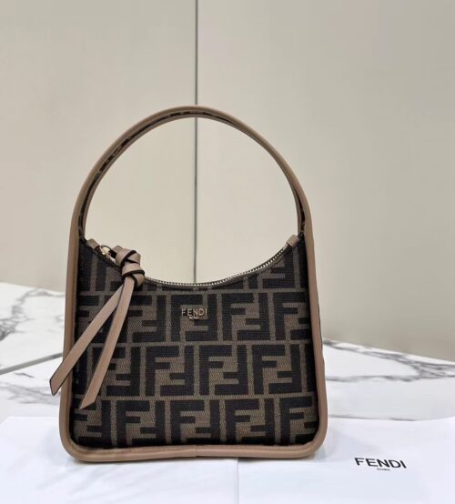 شنطة فيندي 57