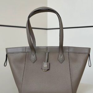 شنطة فيندي 19