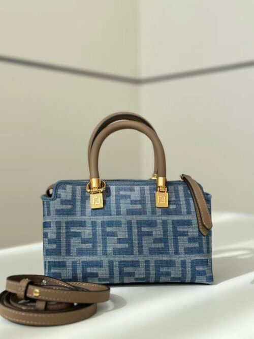 شنطة فيندي 12