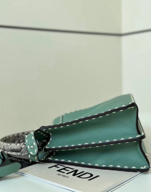 ⁦شنطة فيندي 9⁩ - الصورة ⁦2⁩