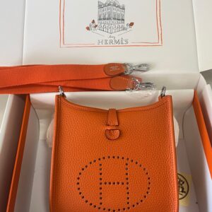 شنطة هيرميس إيفيلين