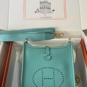 شنطة هيرميس إيفيلين