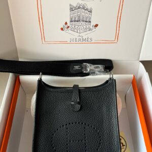 شنطة هيرميس إيفيلين